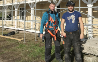 Froland Bygg ved Espen Eikemo og Nico Matews har bodd på Furøya mens de har satt i stand gjestehuset.